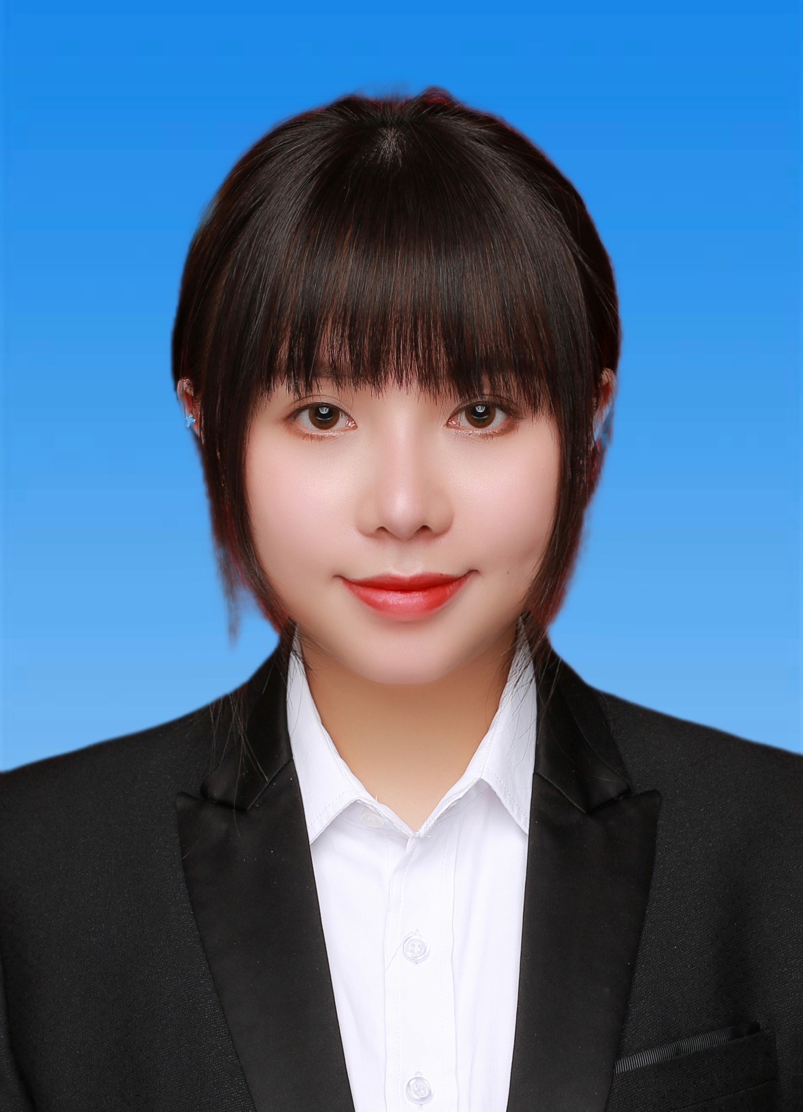 曹茜.jpg